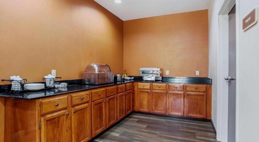 Best Western Plaquemine Inn Экстерьер фото